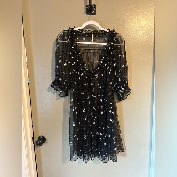 Free People with love mesh mini dress size medium no slip - Picture 2 of 5
